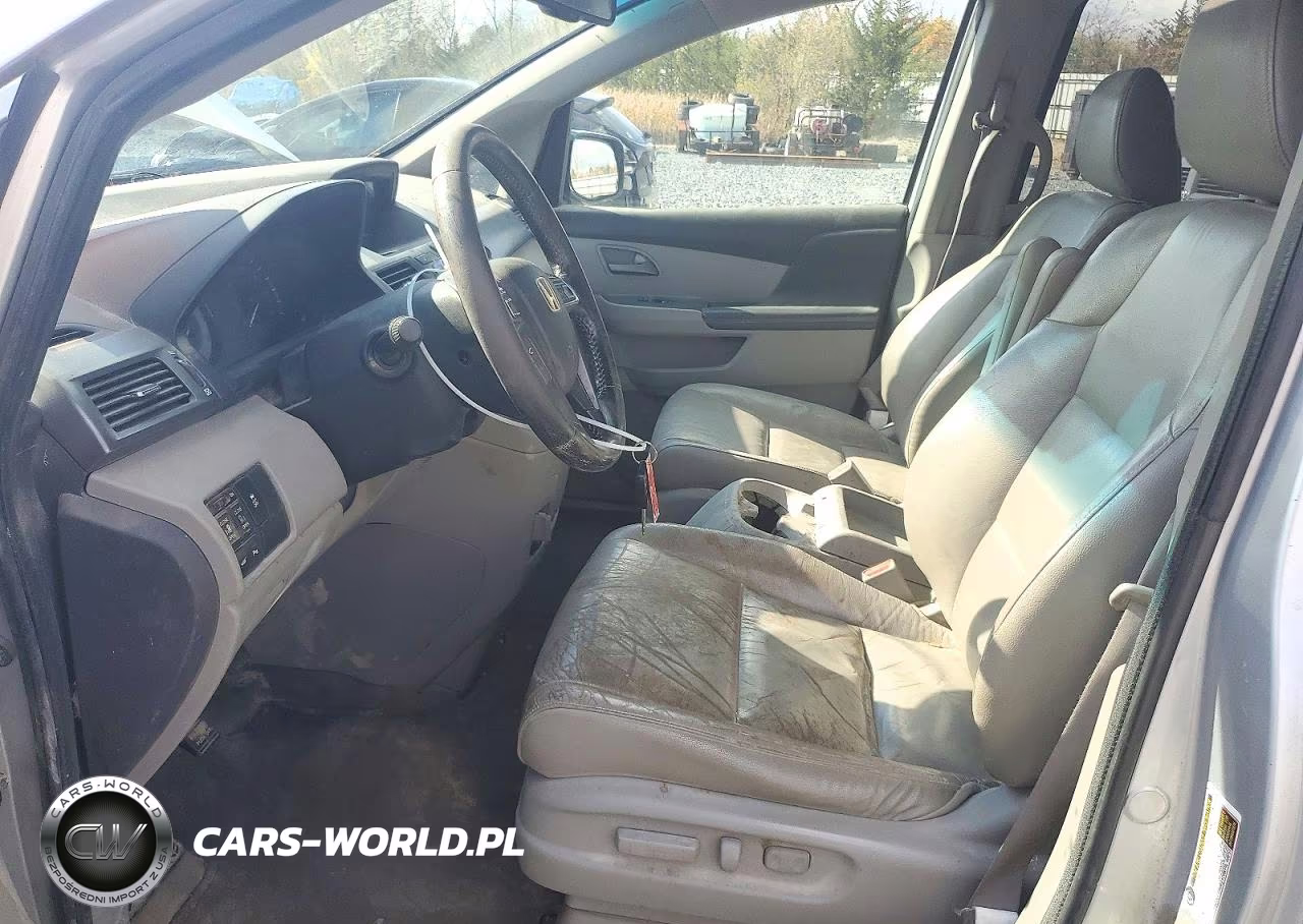 2011 Honda Odyssey Touring VIN:5FNRL5H91BB014878 - 5