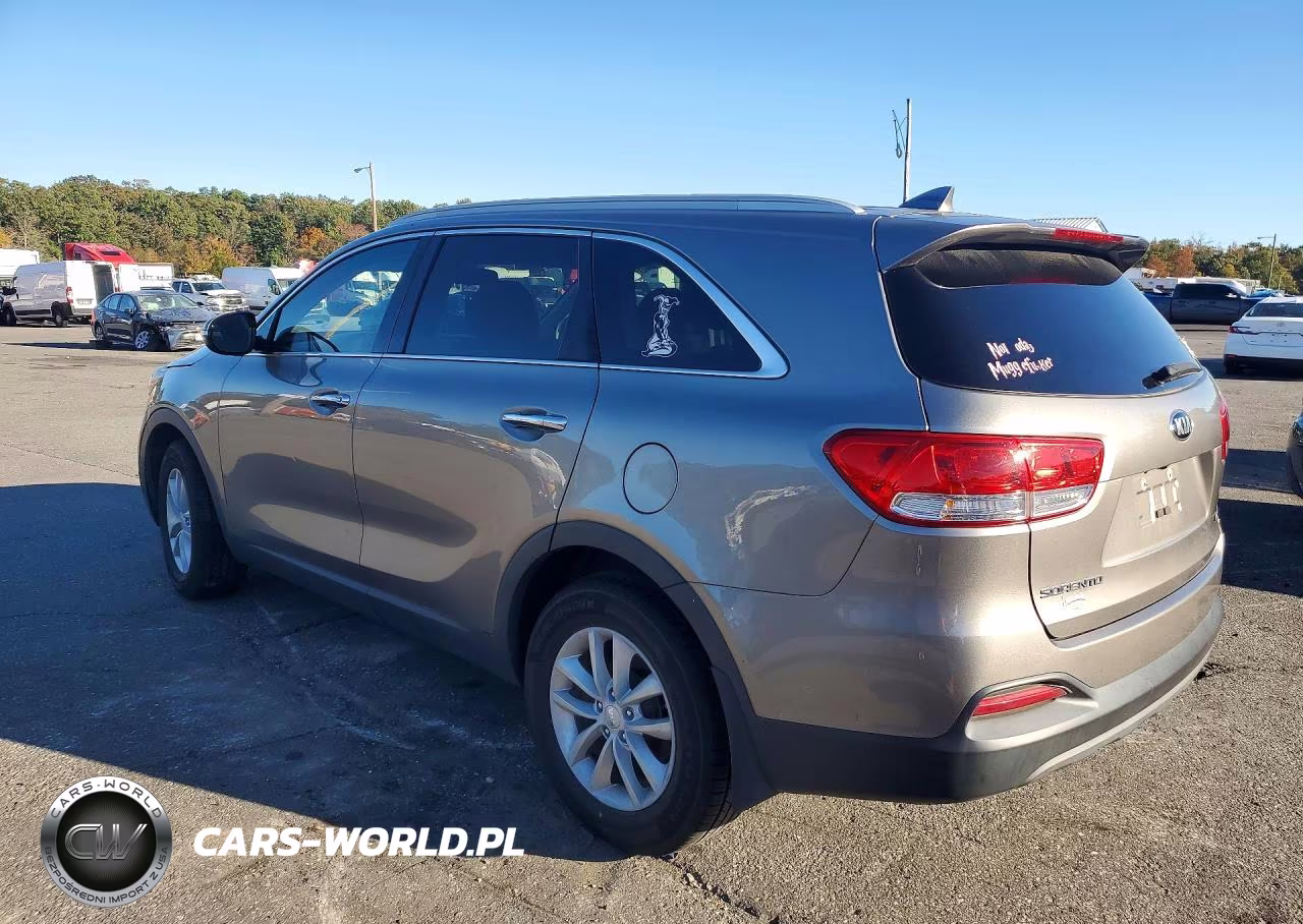2018 Kia Sorento Lx VIN:5XYPG4A39JG371910 - 2