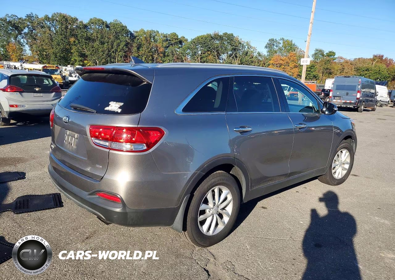 2018 Kia Sorento Lx VIN:5XYPG4A39JG371910 - 3