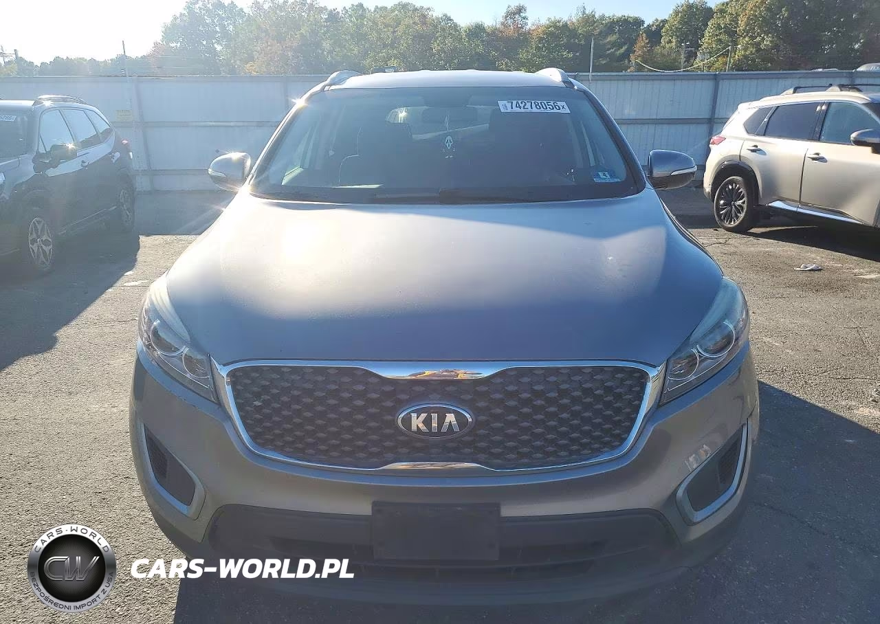 2018 Kia Sorento Lx VIN:5XYPG4A39JG371910 - 5