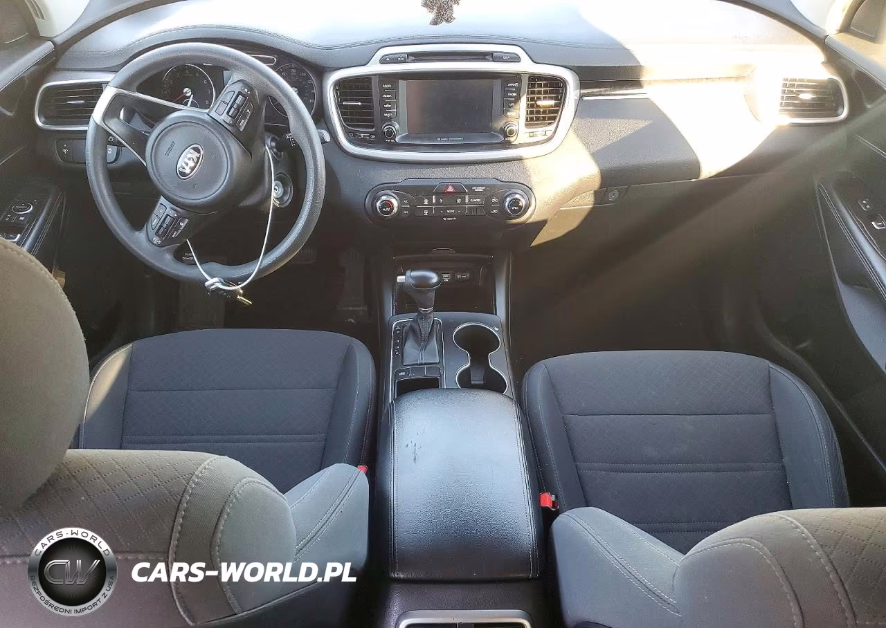 2018 Kia Sorento Lx VIN:5XYPG4A39JG371910 - 8