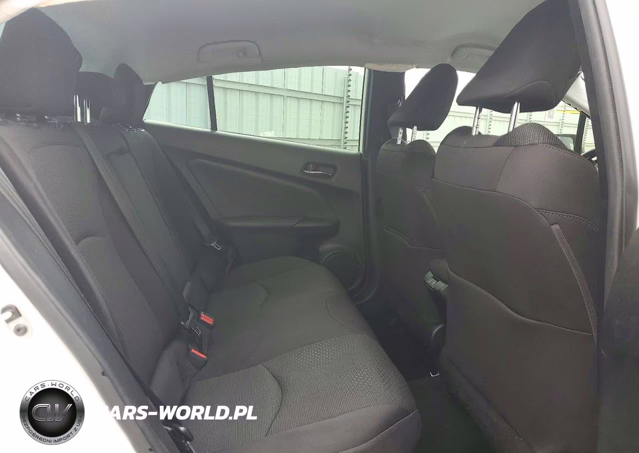 2020 Toyota Prius Le VIN:JTDKARFU9L3111329 - 10