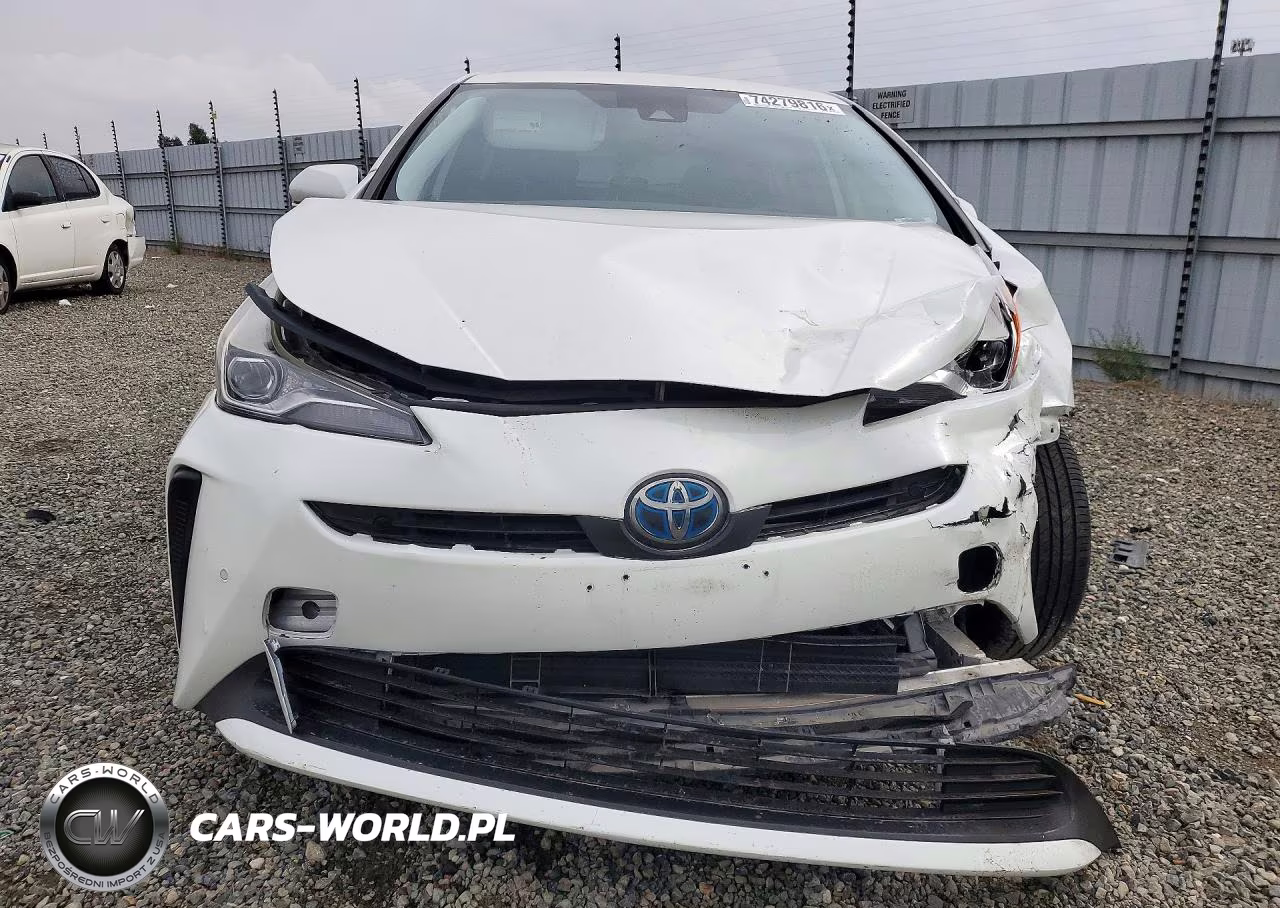 2020 Toyota Prius Le VIN:JTDKARFU9L3111329 - 5