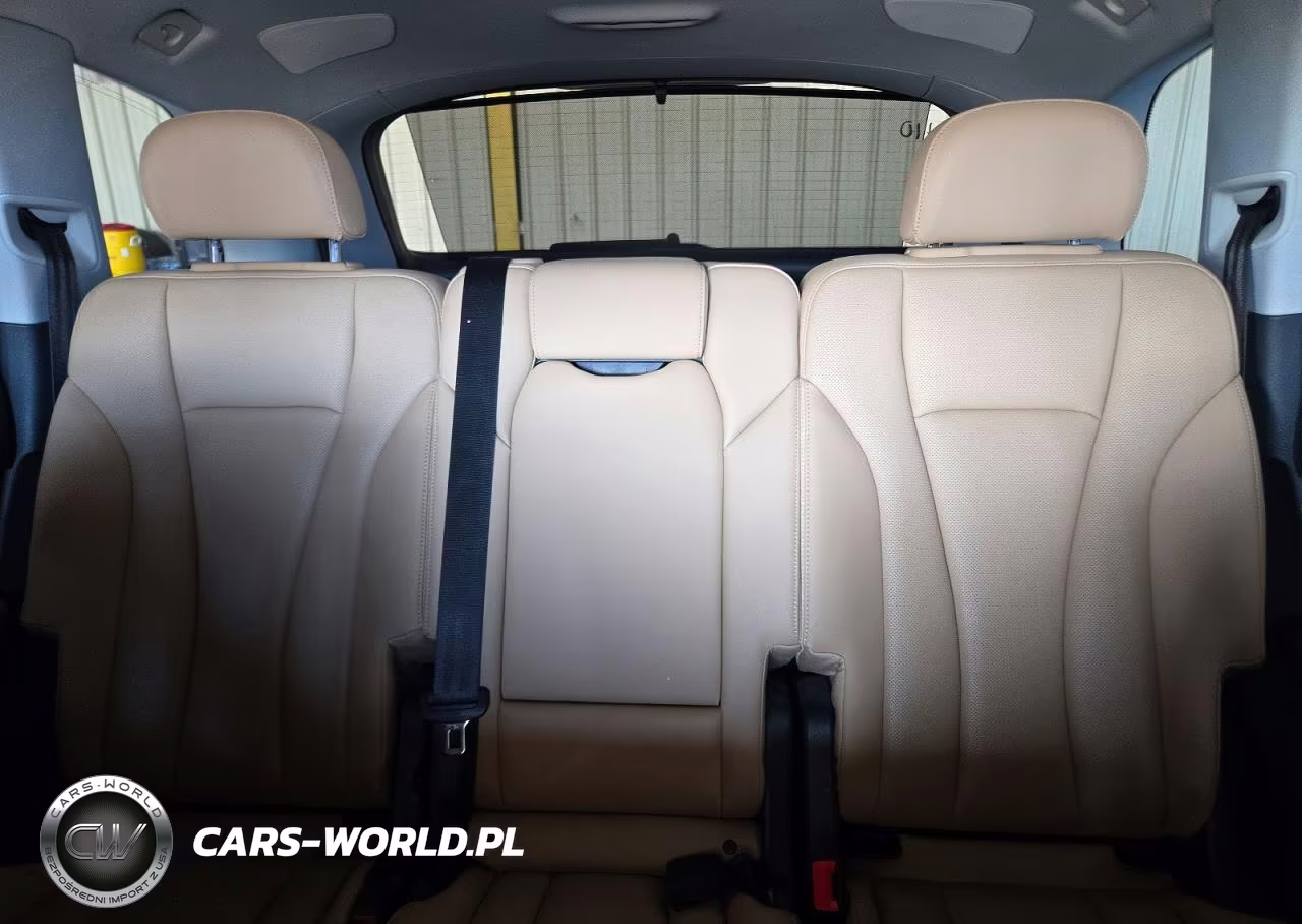 2022 Audi Q7 Premium Plus VIN:WA1LXBF75ND008727 - 10