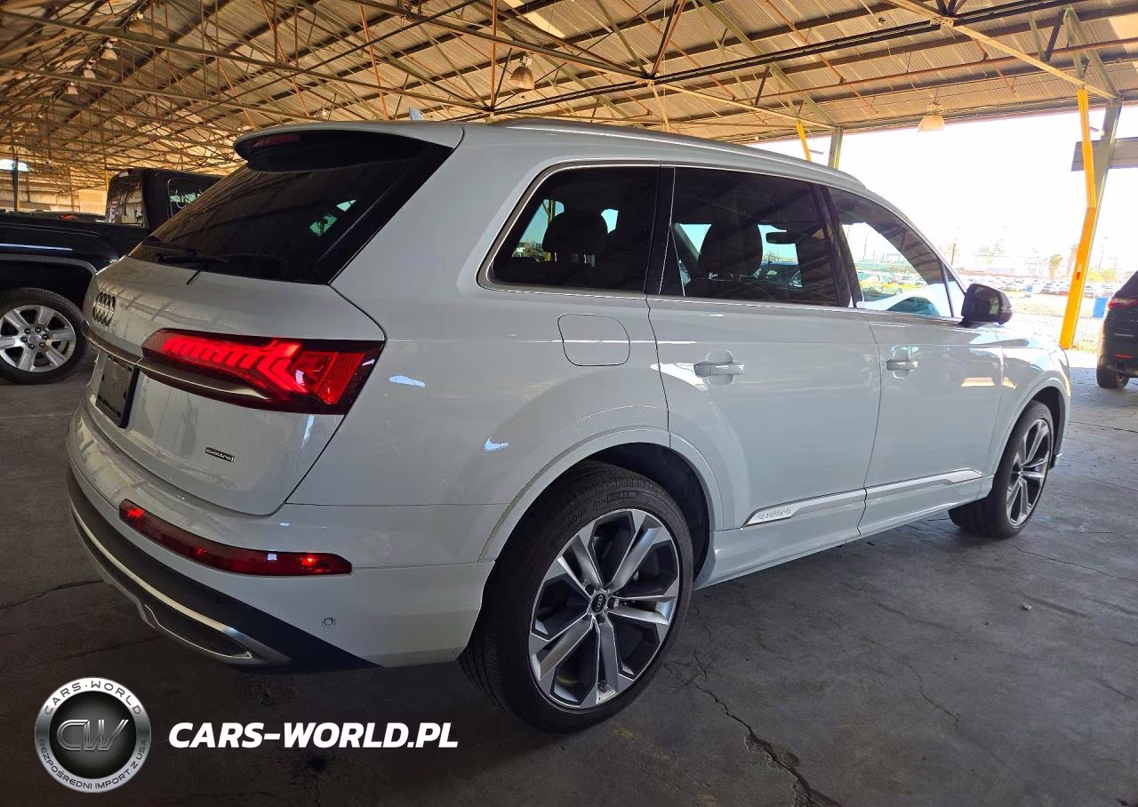 2022 Audi Q7 Premium Plus VIN:WA1LXBF75ND008727 - 3