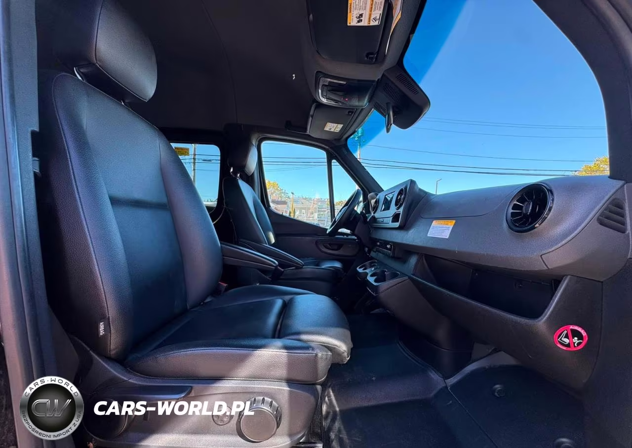 2024 Mercedes-Benz Sprinter 2500 VIN:W1Z4KGHY6RT162426 - 5