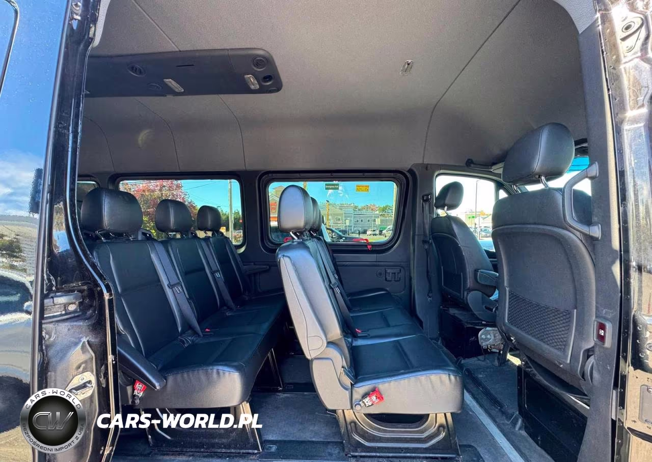 2024 Mercedes-Benz Sprinter 2500 VIN:W1Z4KGHY6RT162426 - 6