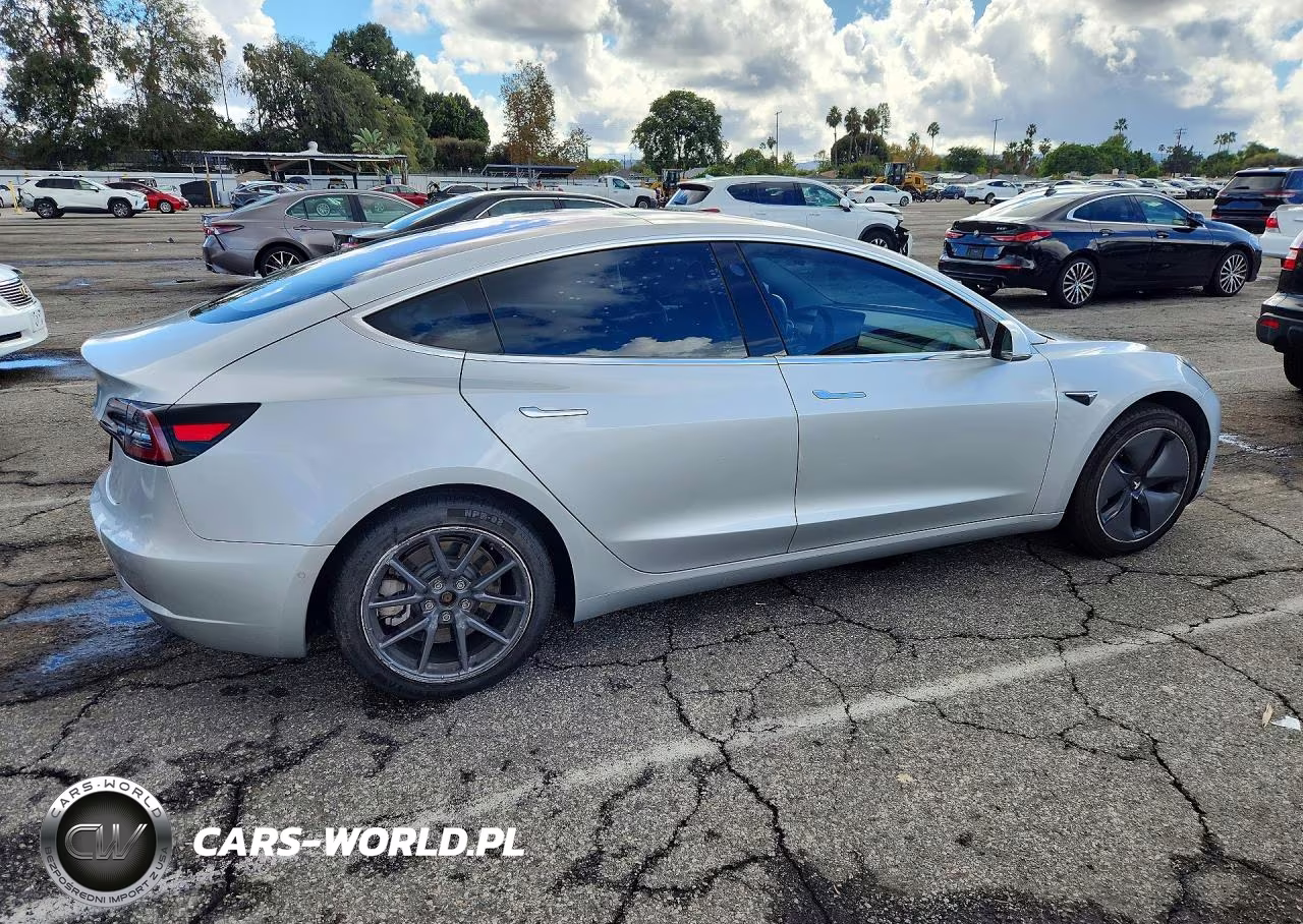 2018 Tesla Model 3 VIN:5YJ3E1EA8JF037354 - 3