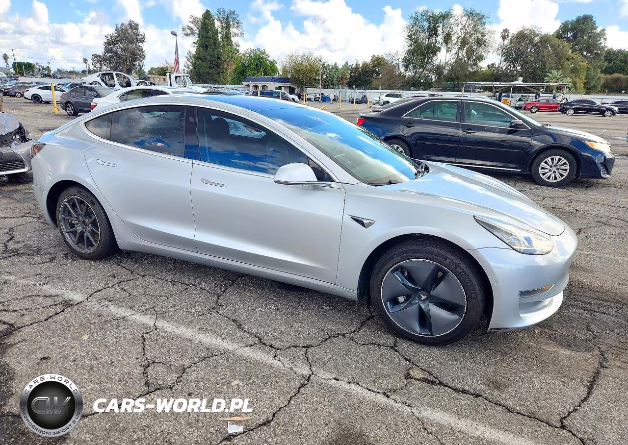 2018 Tesla Model 3 VIN:5YJ3E1EA8JF037354 - 4