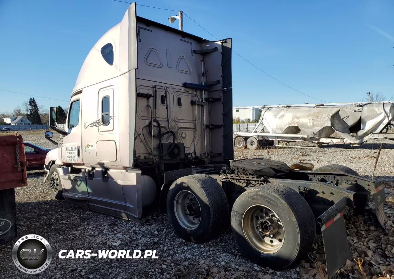 2018 Freightliner Cascadia 126 VIN:3AKJHHDRXJSHU5536 - 3