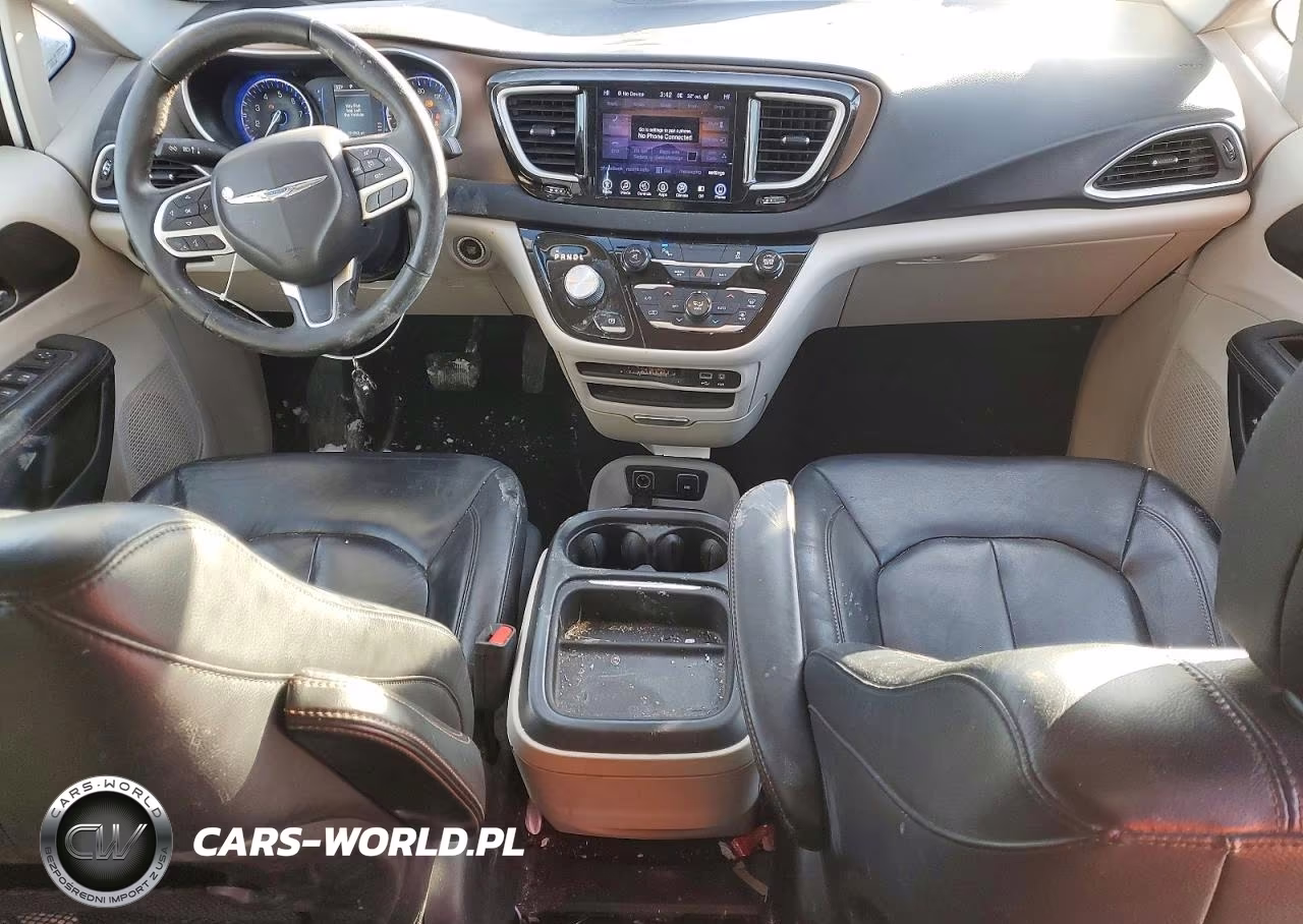 2017 Chrysler Pacifica Touring L VIN:2C4RC1BGXHR587386 - 8