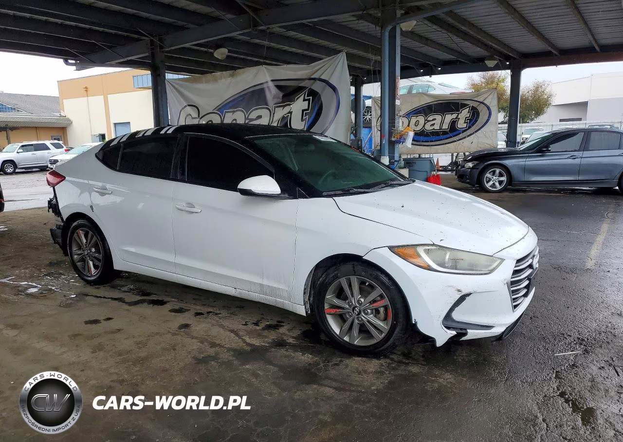 2018 Hyundai Elantra Sel VIN:5NPD84LF7JH297905 - 4