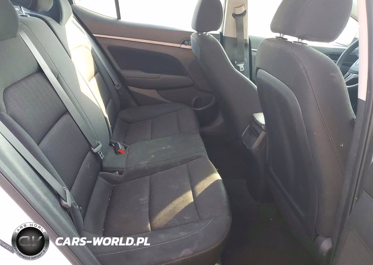 2018 Hyundai Elantra Sel VIN:5NPD84LF4JH238763 - 10