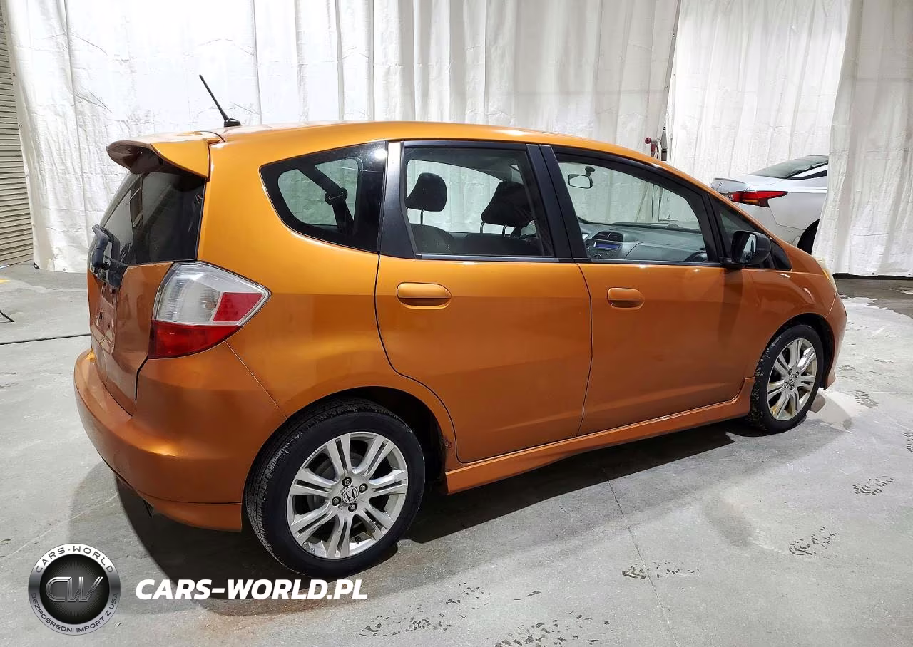 2009 Honda Fit Sport VIN:JHMGE88439S074874 - 3