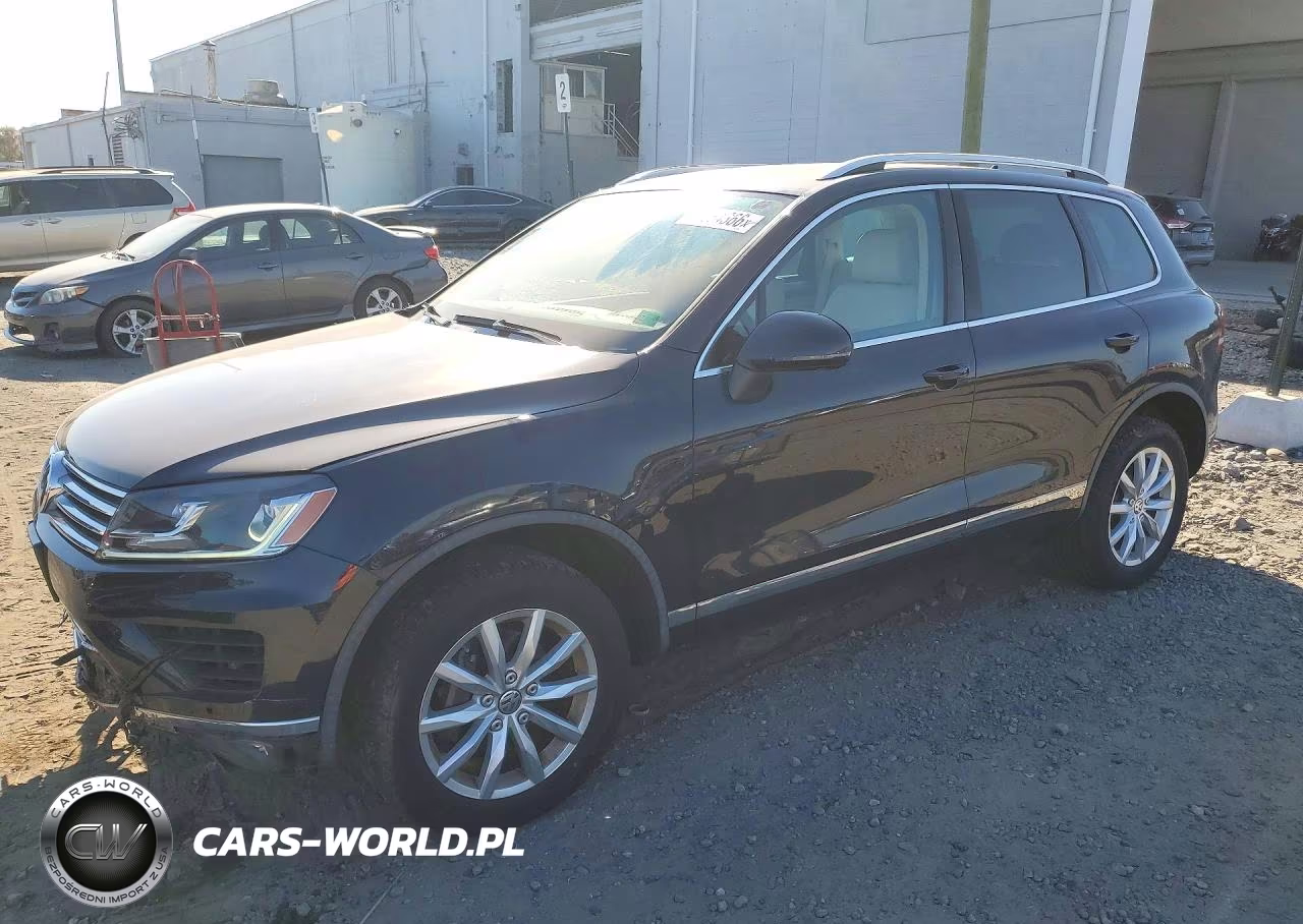 2016 Volkswagen Touareg Sport VIN:WVGEF9BPXGD004803 - 1