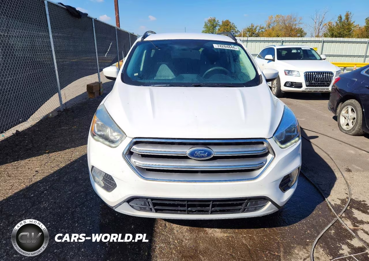 2017 Ford Escape Se VIN:1FMCU0GD6HUD27058 - 5