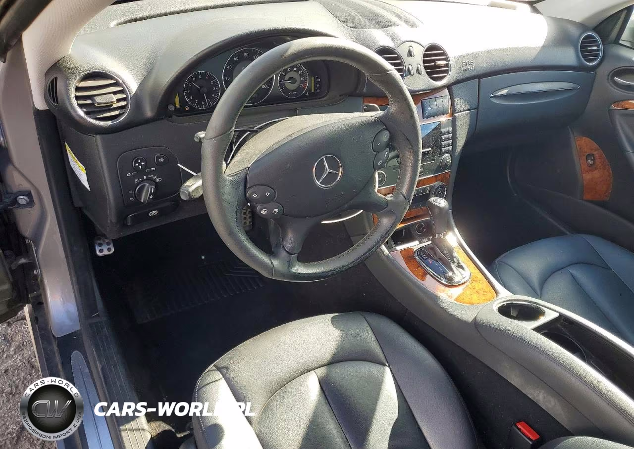 2007 Mercedes-Benz Clk 550 VIN:WDBTJ72HX7F209810 - 8