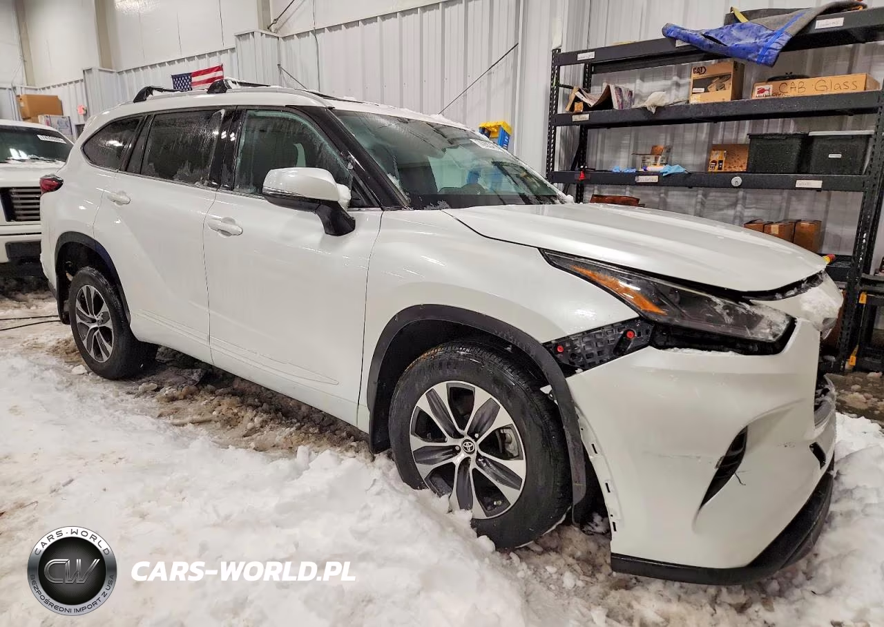 2022 Toyota Highlander Xle VIN:5TDGZRBH1NS248872 - 4
