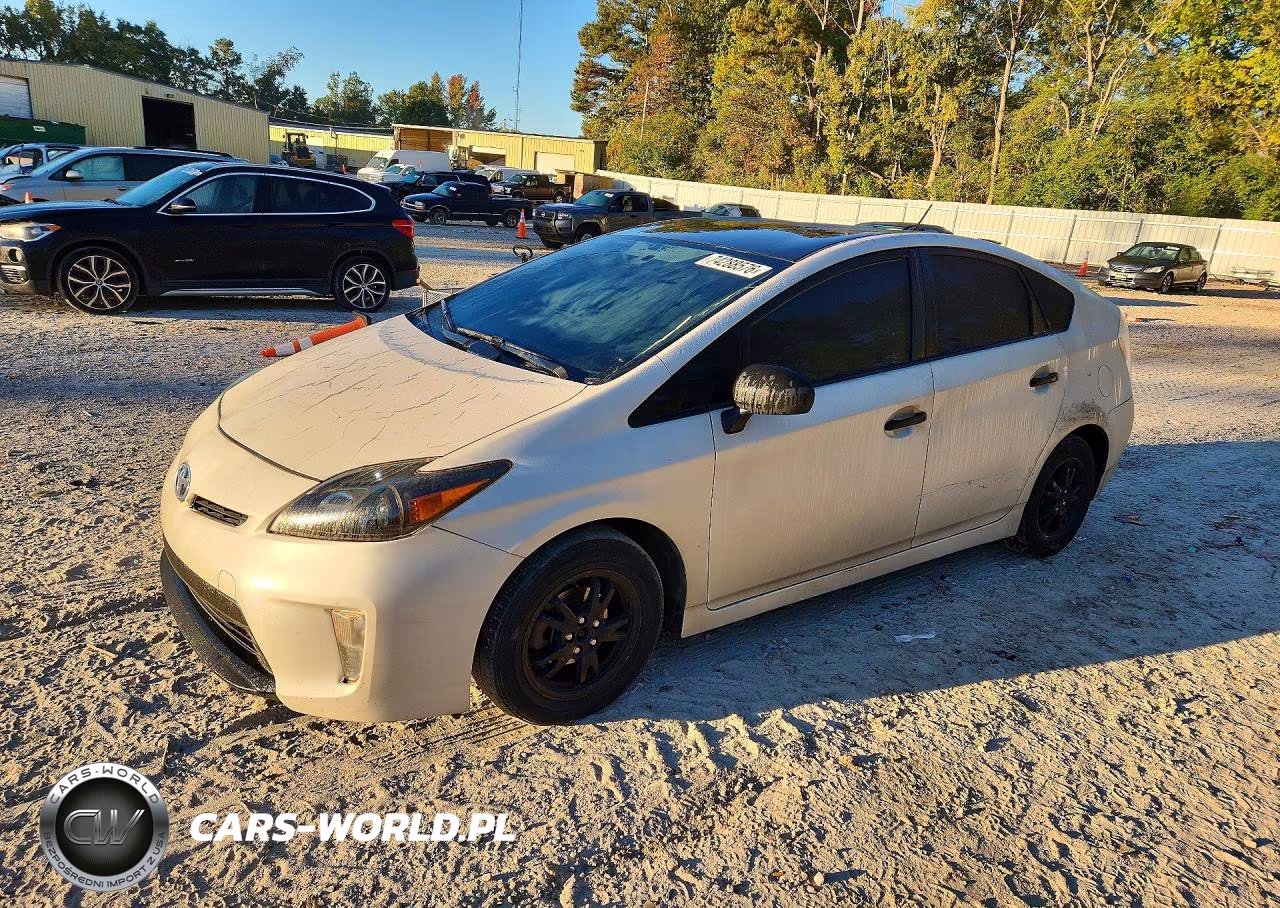 2014 Toyota Prius Two – zdjęcie 1 z 12