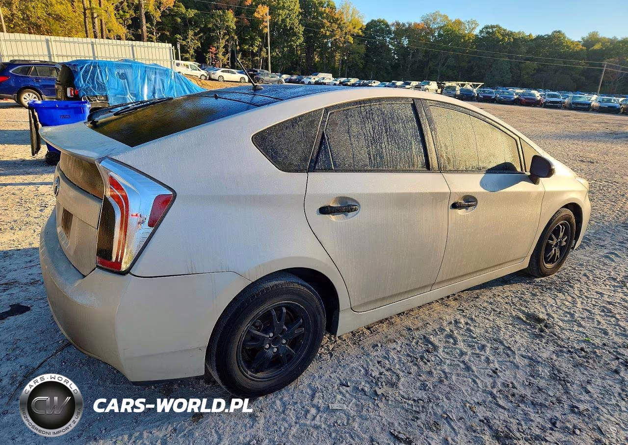 2014 Toyota Prius Two VIN:JTDKN3DU4E1776917 - 3