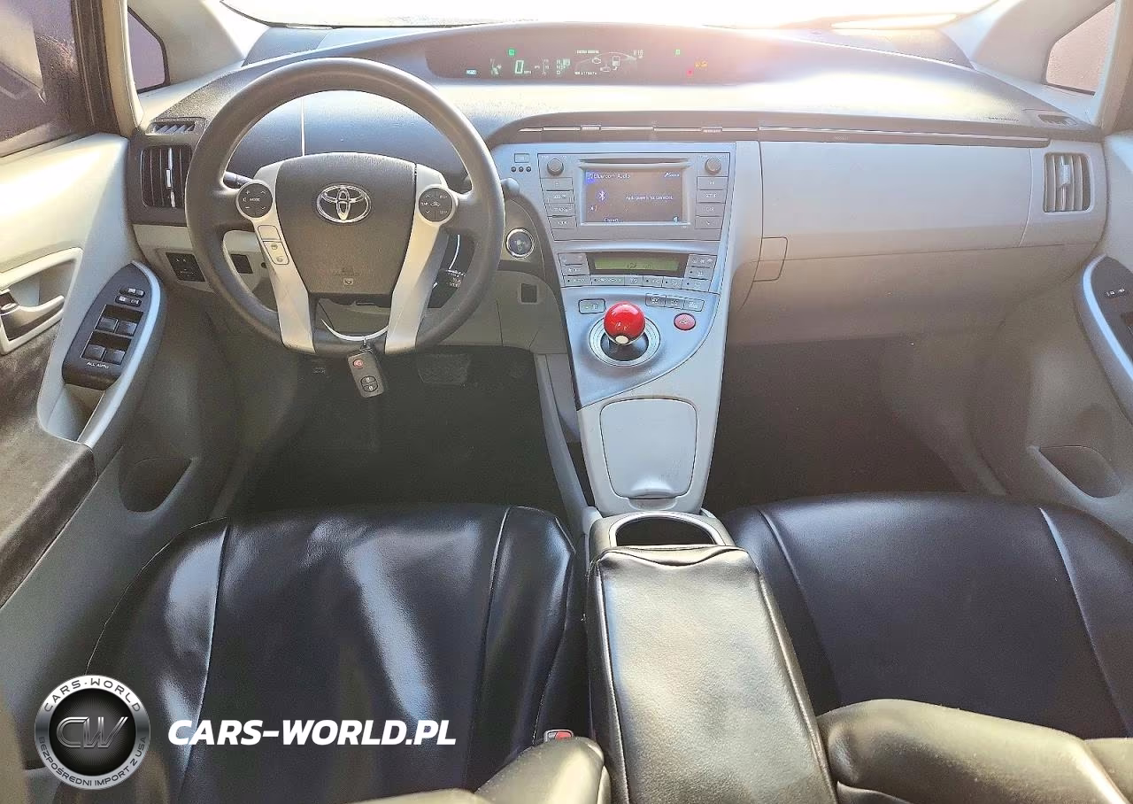 2014 Toyota Prius Two VIN:JTDKN3DU4E1776917 - 8