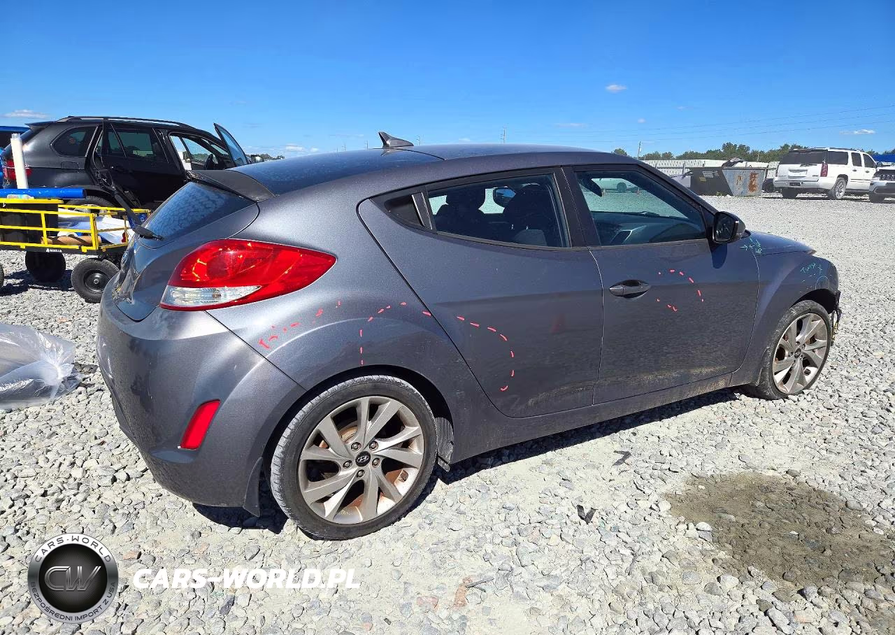 2016 Hyundai Veloster Base VIN:KMHTC6AD7GU284895 - 3