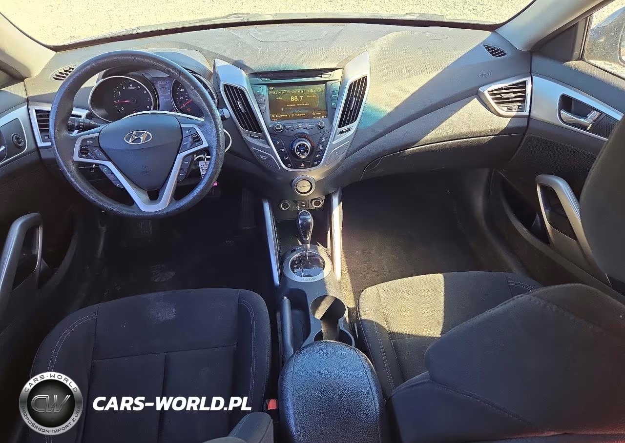 2016 Hyundai Veloster Base VIN:KMHTC6AD7GU284895 - 8