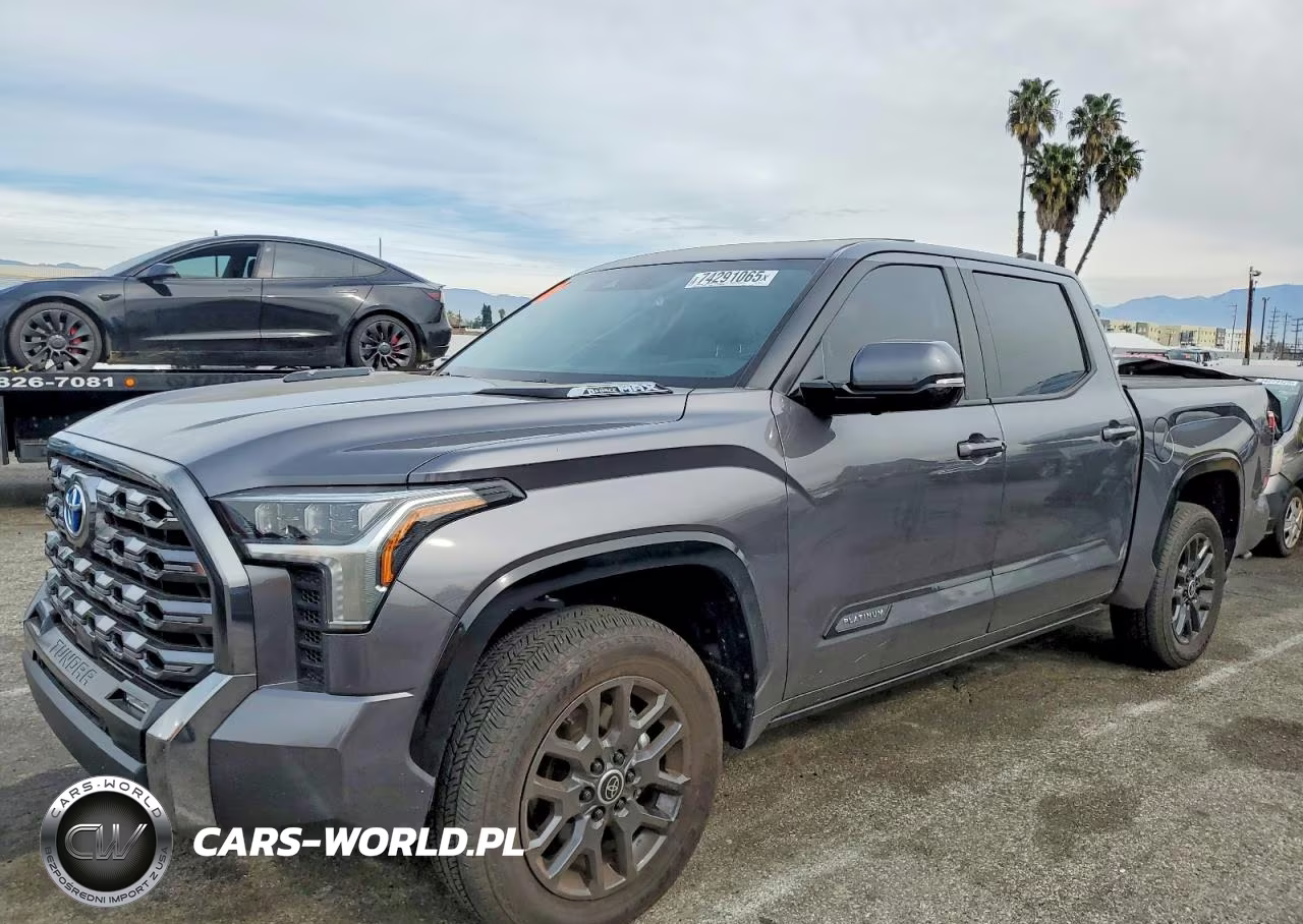 2024 Toyota Tundra Crewmax Platinum – zdjęcie 1 z 12