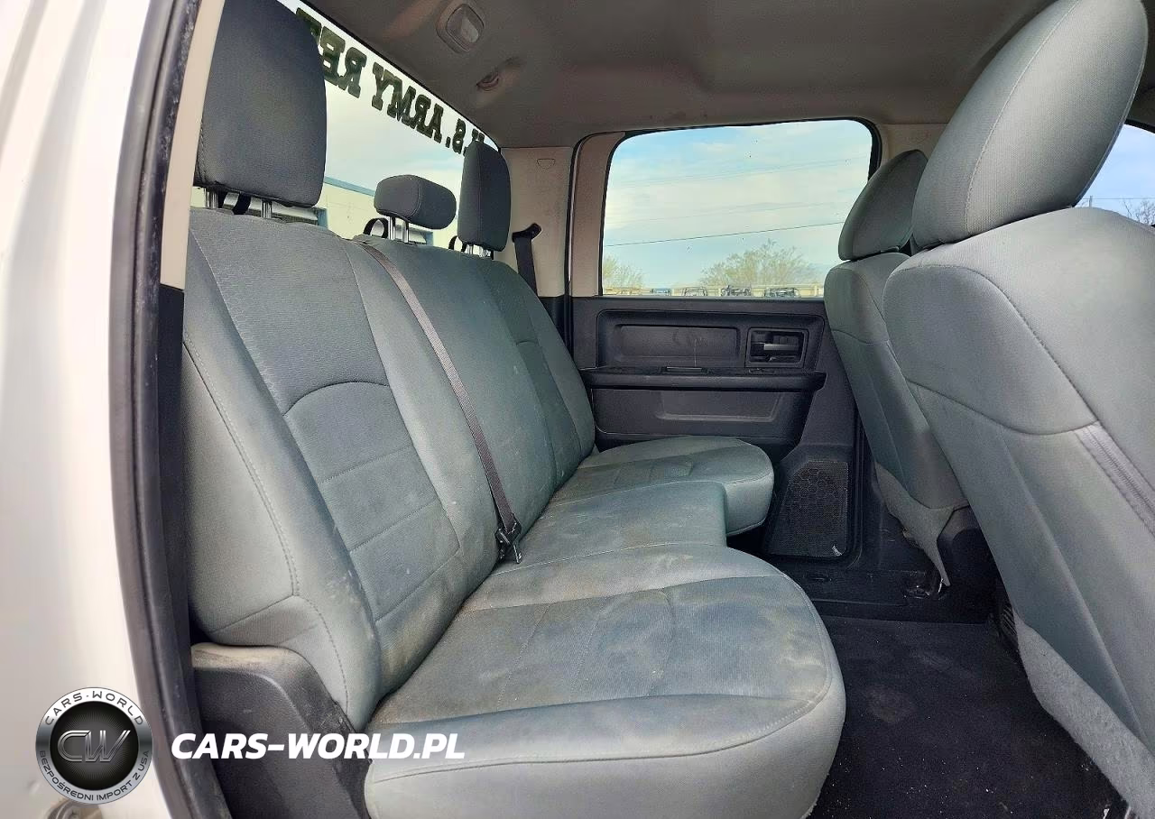 2018 Ram 2500 St VIN:3C6UR5HJ4JG107168 - 10