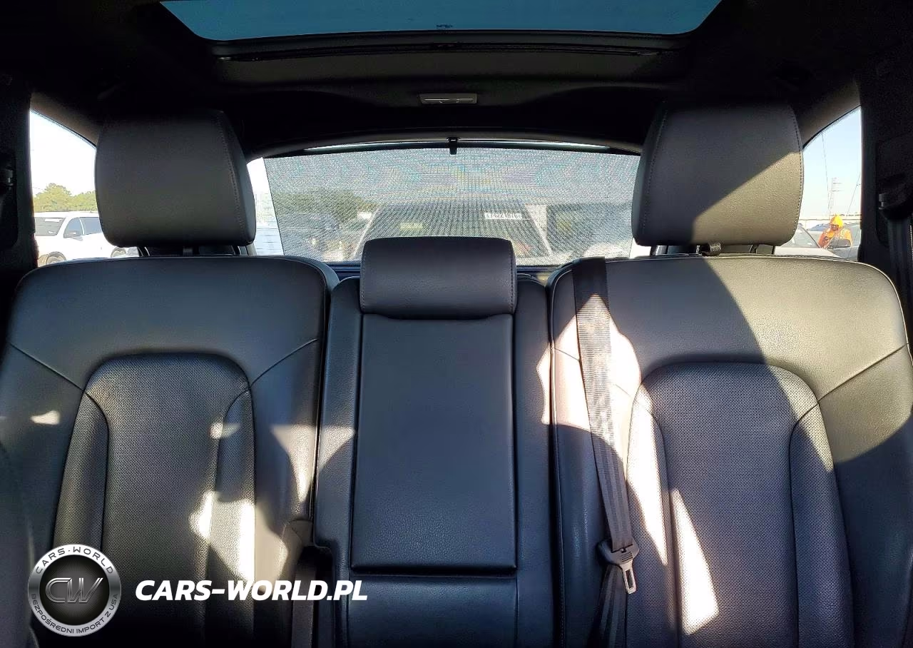 2015 Audi Q7 Prestige VIN:WA1DGAFE5FD002330 - 10