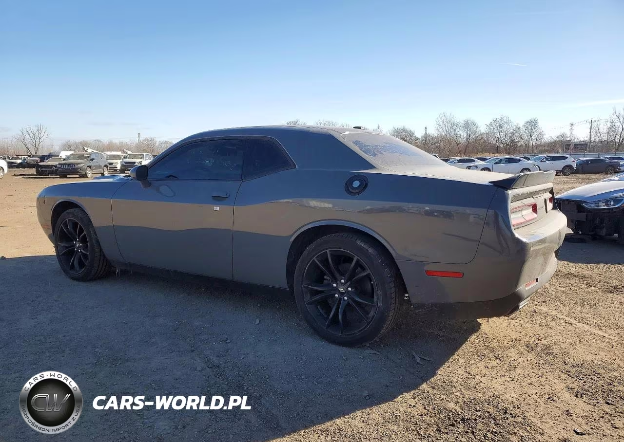 2018 Dodge Challenger Sxt VIN:2C3CDZAG6JH161035 - 2