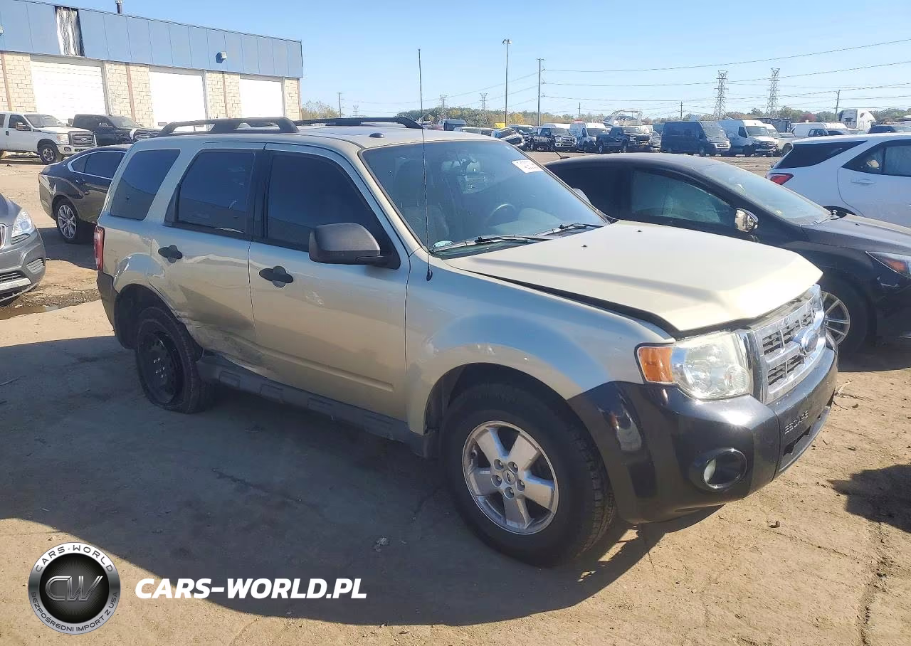 2011 Ford Escape Xlt VIN:1FMCU0D77BKC22742 - 4