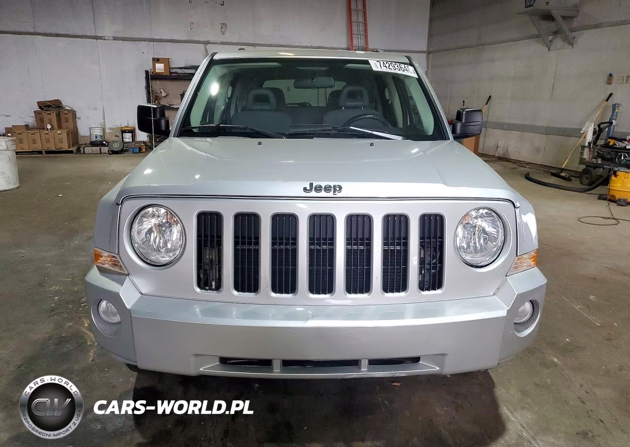 2007 Jeep Patriot Sport VIN:1J8FF28W27D367698 - 3
