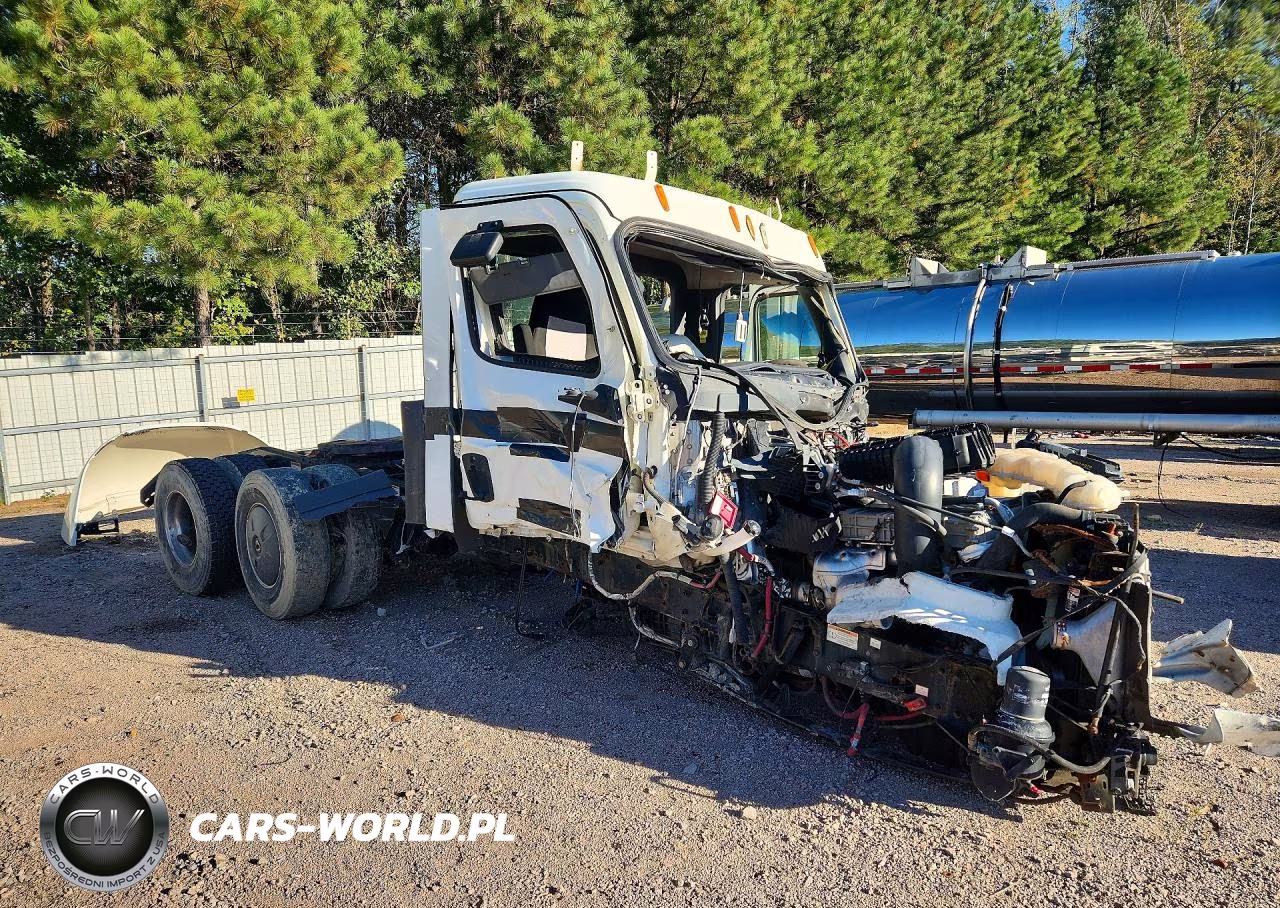 2020 Freightliner Cascadia 126 Semi Truck VIN:1FUJHLDV0LLLY9206 - 4