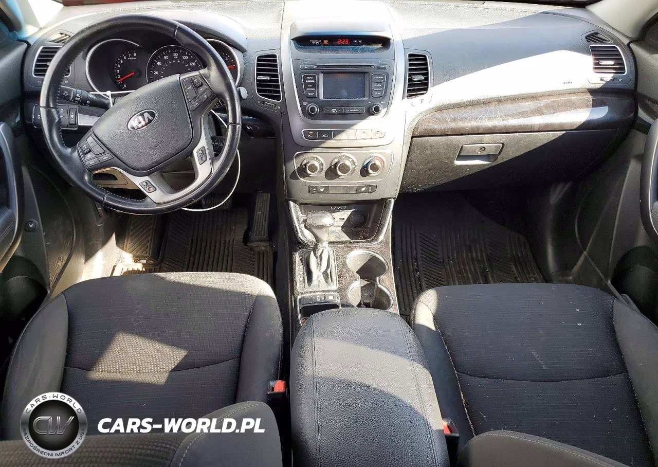 2015 Kia Sorento Lx VIN:5XYKTCA67FG561531 - 8