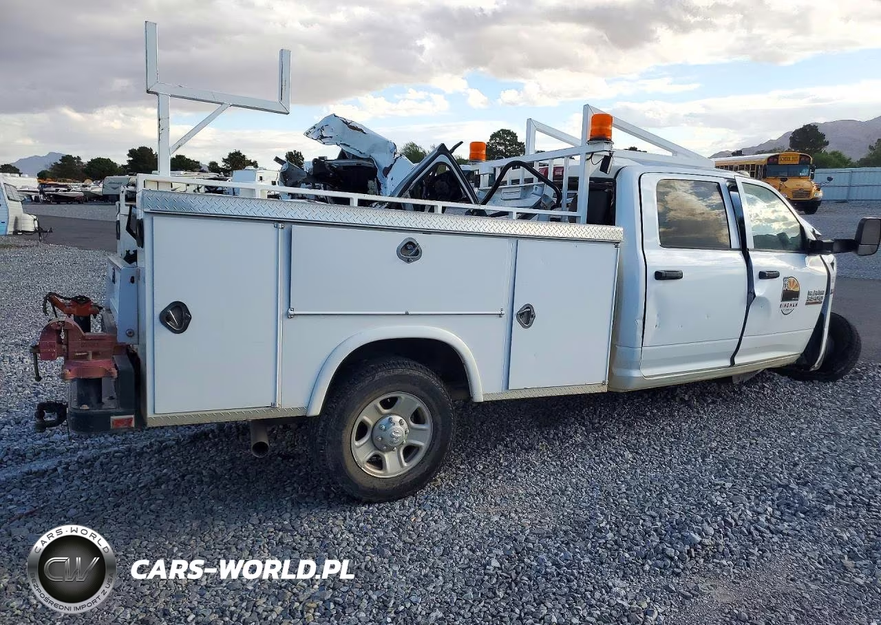 2014 Ram 3500 VIN:3C7WR8CJ2EG205733 - 3