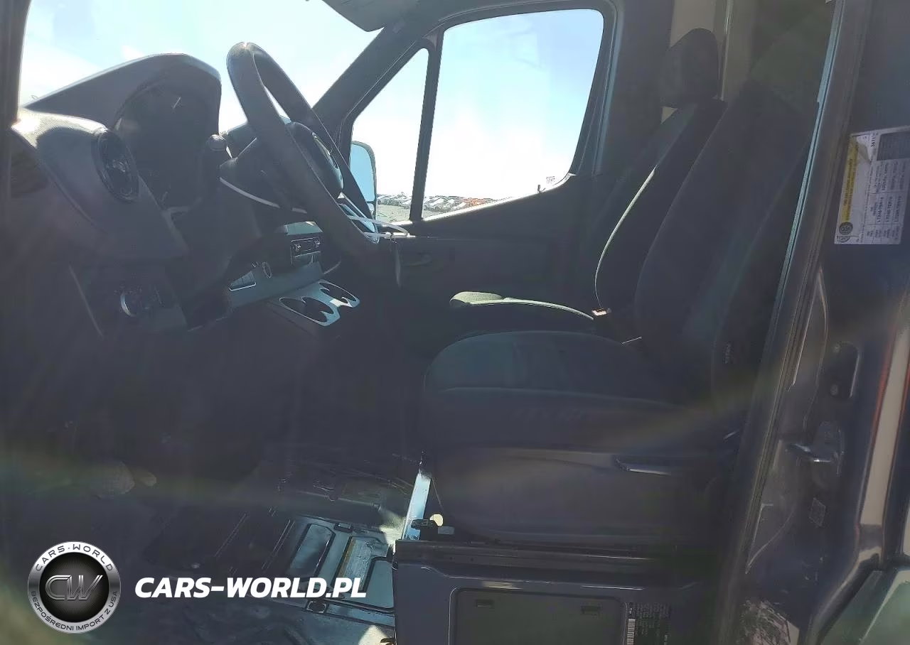 2019 Mercedes Benz Sprinter 2500-3500 Delivery Van VIN:WD4PF1CD4KP113029 - 7