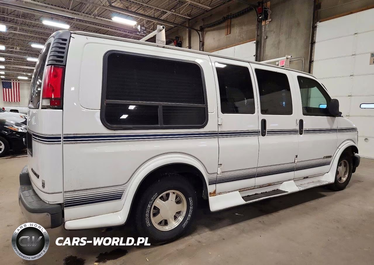 1997 Chevrolet Express G1500 VIN:1GBFG15R7V1090952 - 3