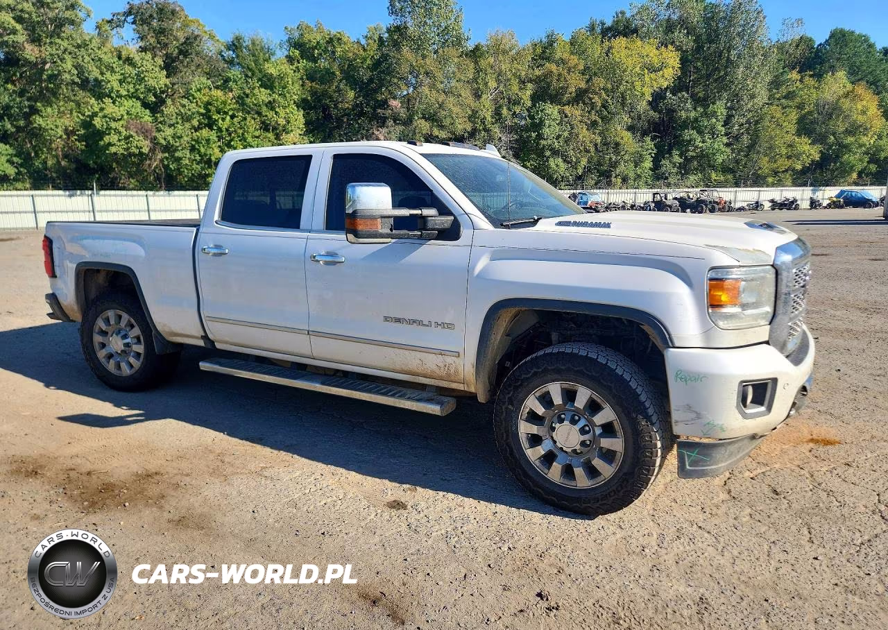 2018 GMC Sierra K2500 Denali VIN:1GT12UEY2JF262167 - 4