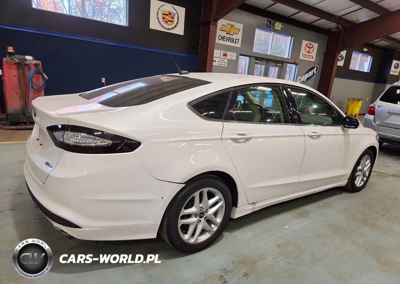 2015 Ford Fusion Se VIN:3FA6P0HD4FR255679 - 3
