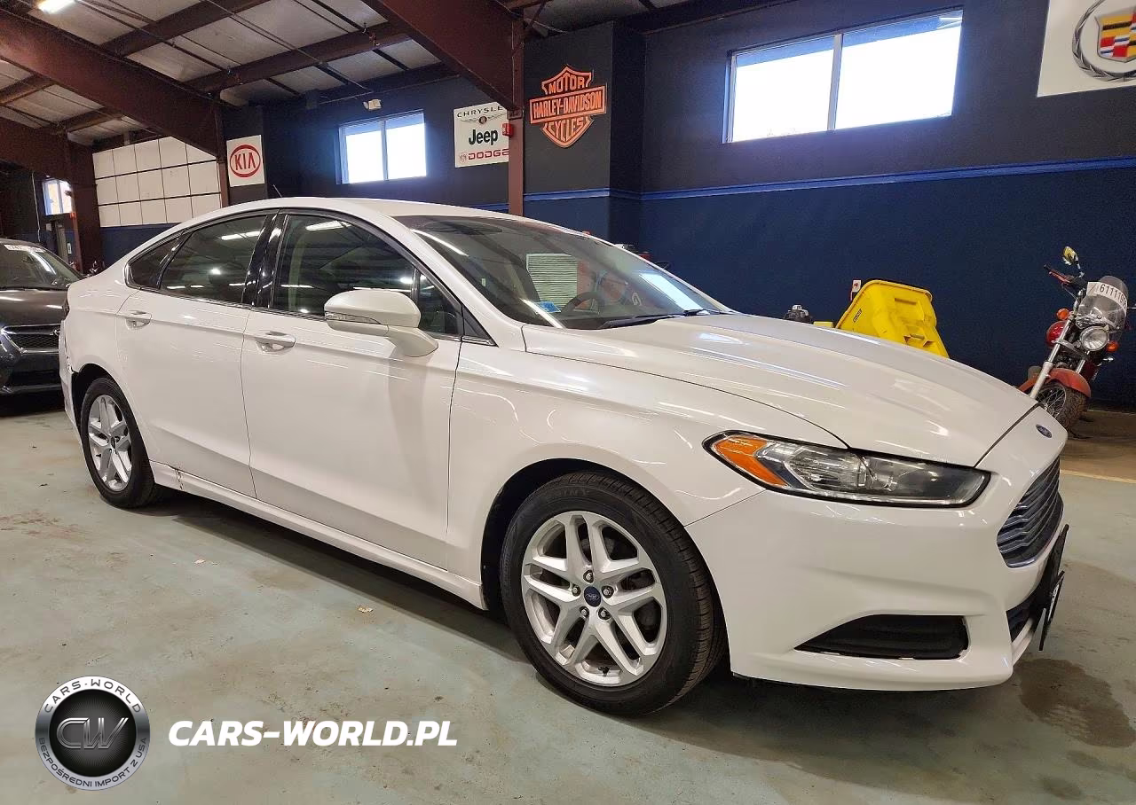 2015 Ford Fusion Se VIN:3FA6P0HD4FR255679 - 4