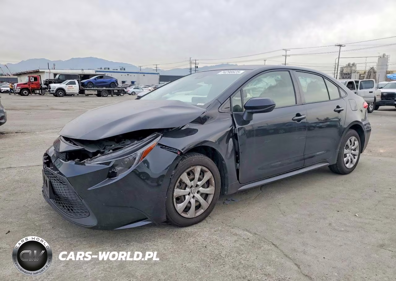 2021 Toyota Corolla Le – zdjęcie 1 z 12