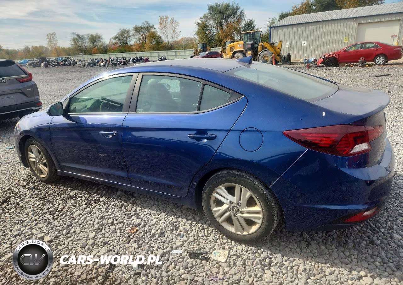 2019 Hyundai Elantra Se VIN:5NPD84LF9KH418001 - 2