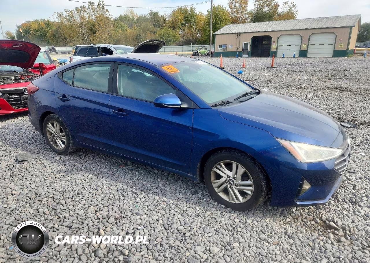 2019 Hyundai Elantra Se VIN:5NPD84LF9KH418001 - 4
