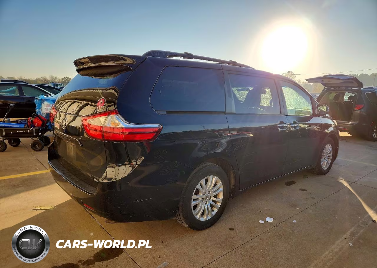2015 Toyota Sienna Xle 8-Passenger VIN:5TDYK3DC8FS531259 - 3