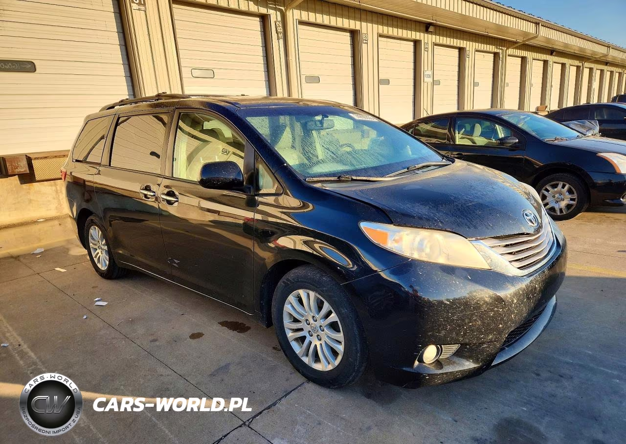 2015 Toyota Sienna Xle 8-Passenger VIN:5TDYK3DC8FS531259 - 4