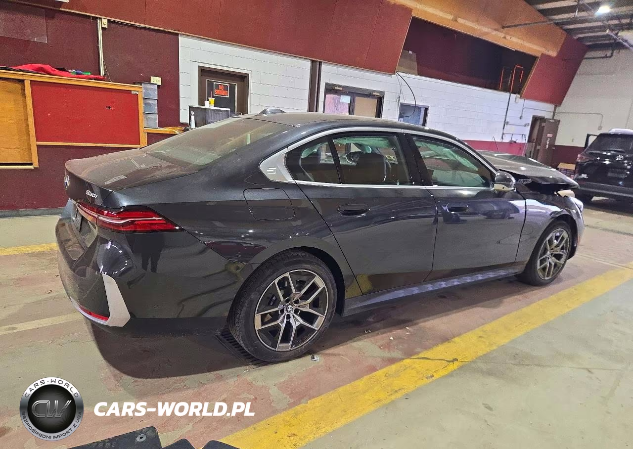 2027 BMW 530 Xi VIN:WBA53FJ02VCY19691 - 3