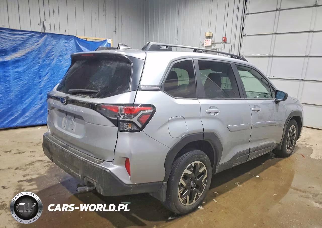 2025 Subaru Forester Premium VIN:JF2SLDDC2SH481306 - 3