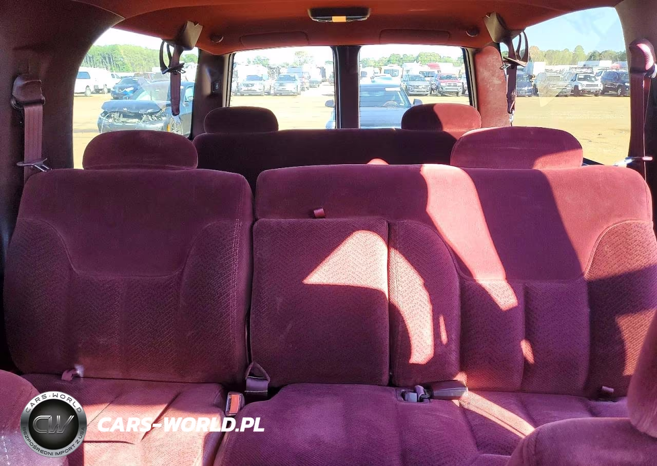 1997 Chevrolet Suburban C2500 VIN:3GNGC26J7VG115447 - 10