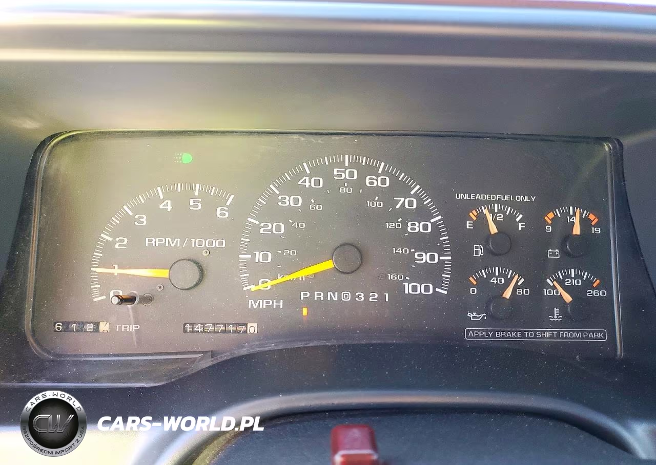 1997 Chevrolet Suburban C2500 VIN:3GNGC26J7VG115447 - 9